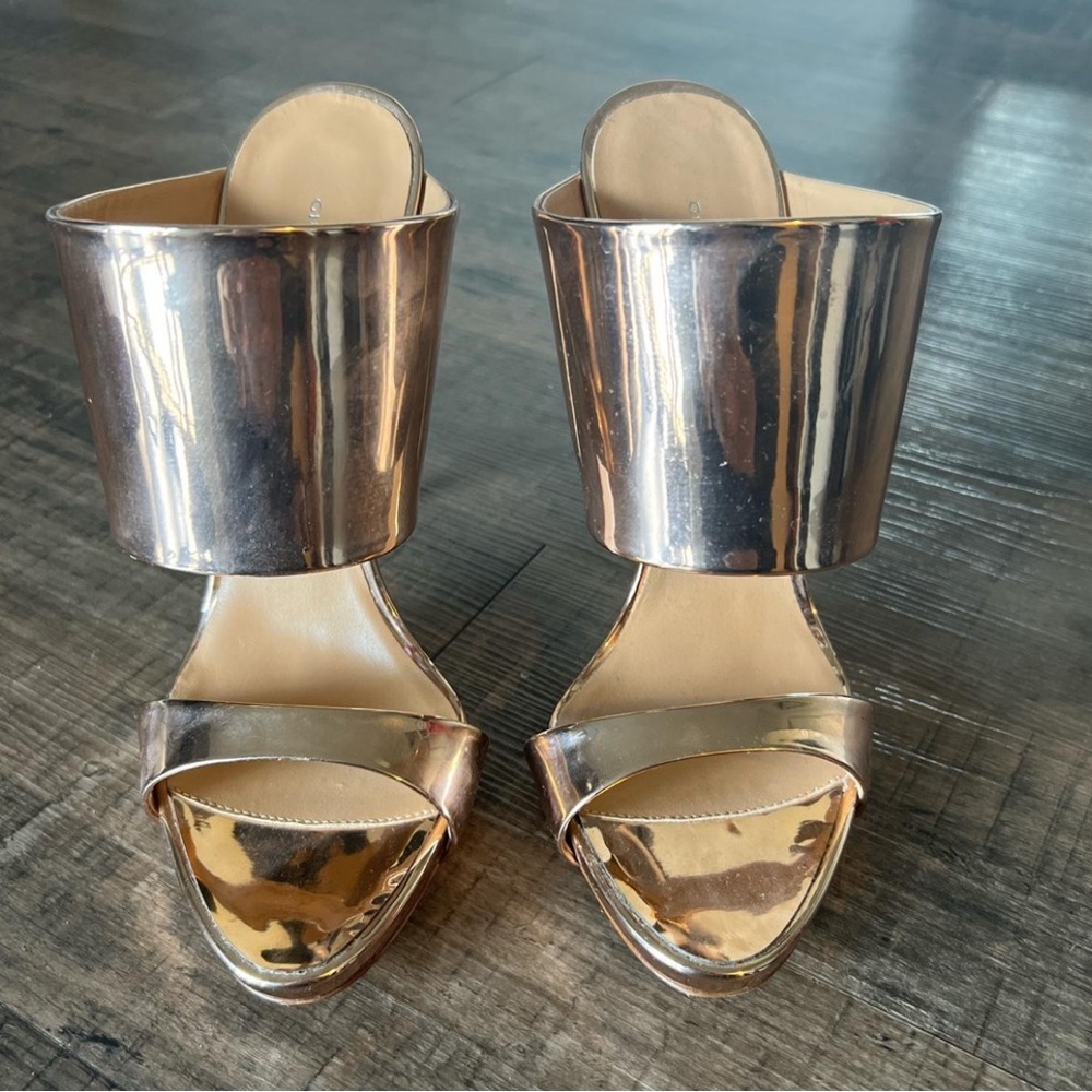 Giuseppe Zanotti Gold Metallic Heels